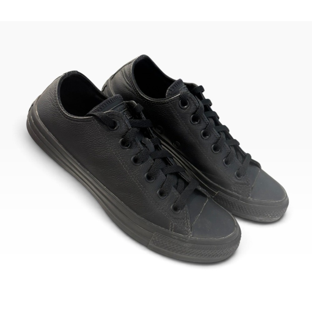Converse Chuck Taylor All Star Black Leather Low Top Men's 7 Women's 9 135253C